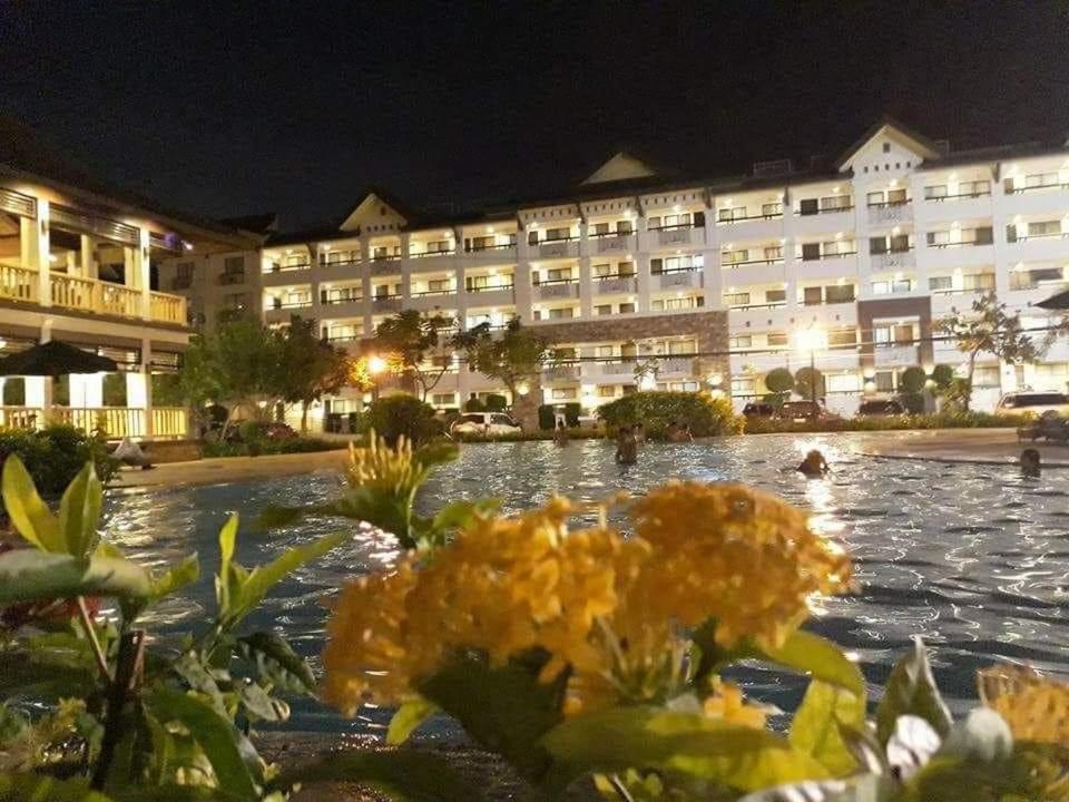 Ri'S One Oasis W Free Pool Back Of Sm City Mall Davao Екстер'єр фото