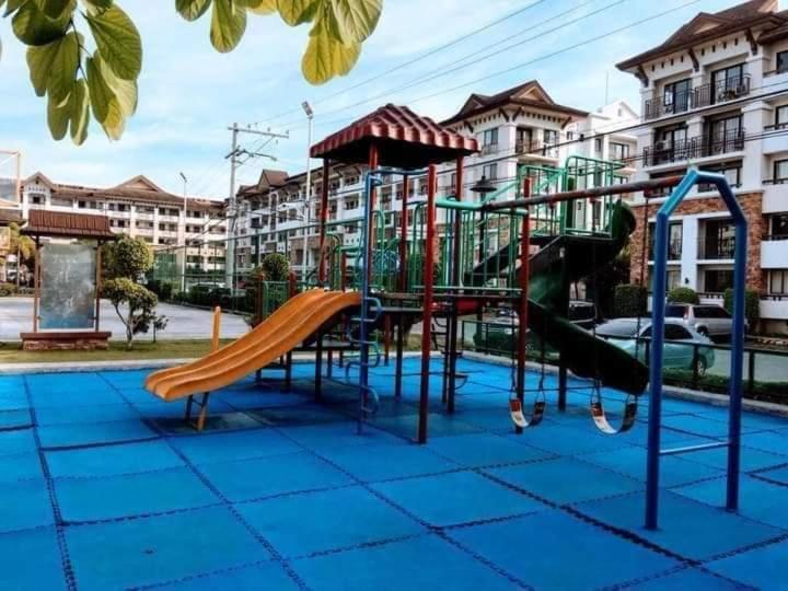 Ri'S One Oasis W Free Pool Back Of Sm City Mall Davao Екстер'єр фото