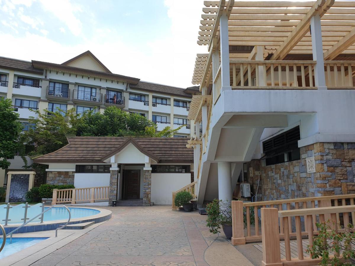 Ri'S One Oasis W Free Pool Back Of Sm City Mall Davao Екстер'єр фото